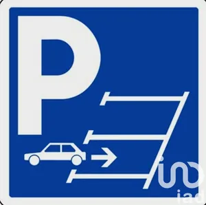 Parking at Pontault-Combault (77340)
