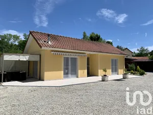 Detached at Clérey (10390)