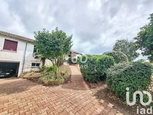 Townhouse at La Villedieu-du-Clain (86340)