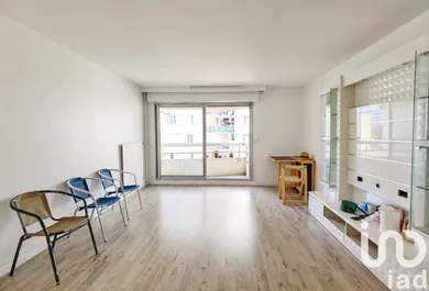 Apartment at Paris (75019)