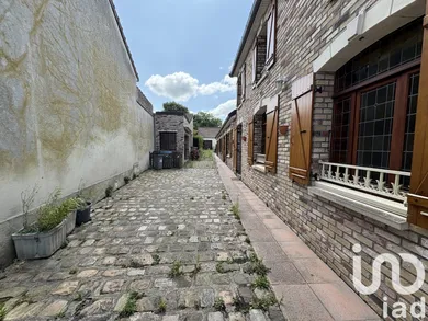 House at Burbure (62151)