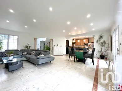 Traditional house at Bièvres (91570)