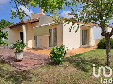 House at Étaules (17750)