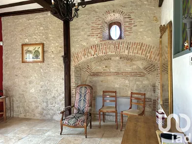 Mansion at Boiscommun (45340)