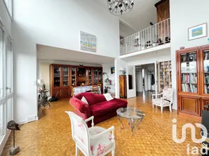 Apartment at Noisy-le-Grand (93160)