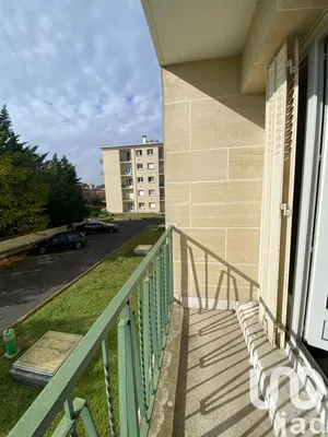 Apartment at Saint-Maur-des-Fossés (94100)