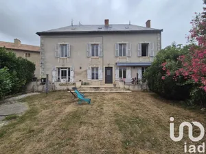 House at Jazeneuil (86600)