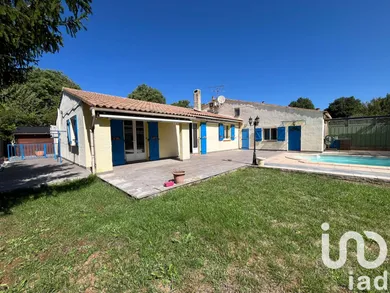 Maison à Saint-Zacharie (83640)