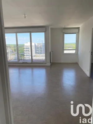 Apartment at Evry (91000)