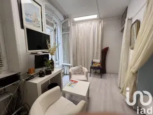Apartment at Paris (75008)