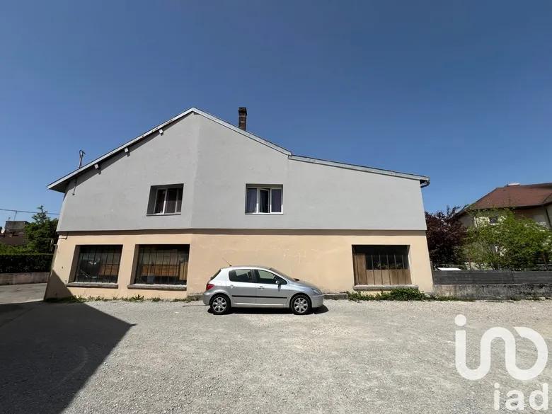 Maison 8 pièces 173 m² · à Arinthod · 173 m² · 154 900 €