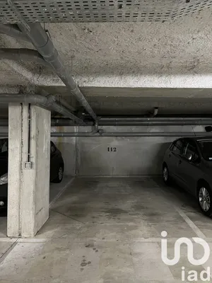 Parking at Meaux (77100)