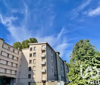 Apartment in Grenoble (38100)