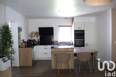 Traditional house at Noisy-le-Grand (93160)