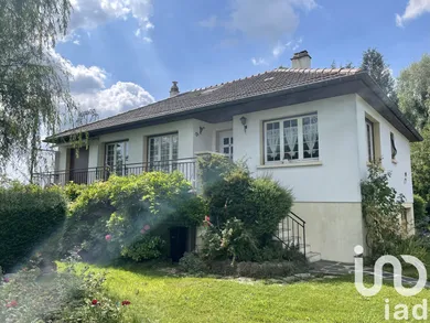 Maison traditionnelle à Saint-Laurent (08090)