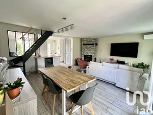House at Neuilly-en-Thelle (60530)