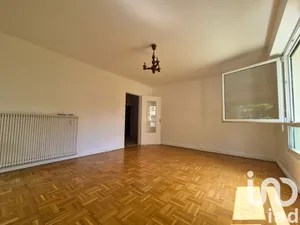 Apartment at Évry (91000)