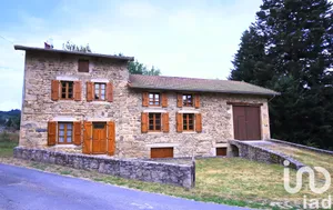 Maison de campagne à Saint-Bonnet-le-Chastel (63630)