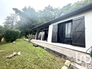 Traditional house at Sens (89100)