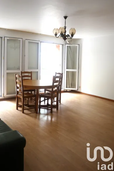 Apartment in Guyancourt (78280)