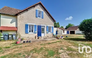 Maison à Ainay-le-Château (03360)