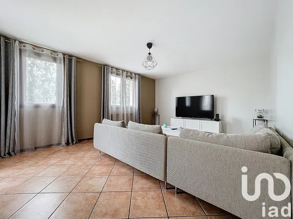 Appartement à Pontault-Combault (77340) photo 2