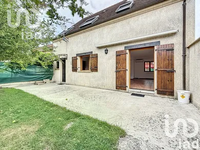 Traditional house at Noisy-le-Grand (93160)