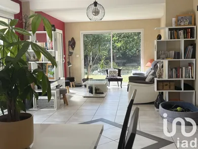 Maison à Saint-Cyr-sur-Loire (37540)