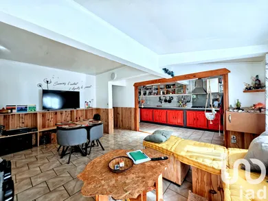 House at Saint-Joseph (97480)