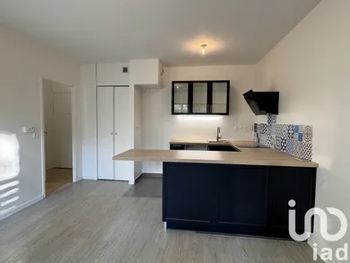 Apartment at Tigery (91250)