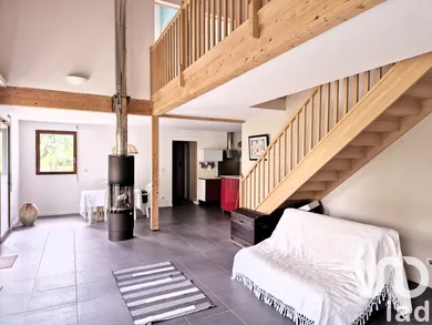Maison à Magny-les-Hameaux (78114)