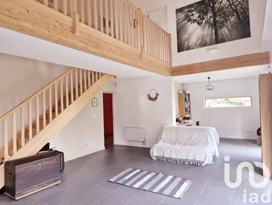 Maison à Magny-les-Hameaux (78114)