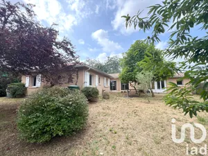 Maison traditionnelle à Saint-Pierre-du-Mont (40280)