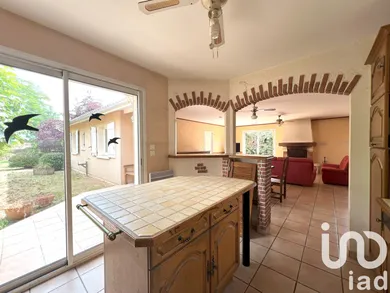 Traditional house at Saint-Pierre-du-Mont (40280)