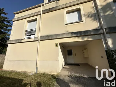 Apartment in Melun (77000)