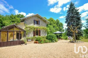 Maison de campagne à Bussière-Galant (87230)