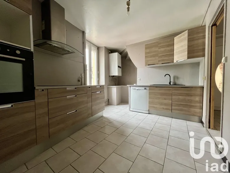 Appartement 4 pièces 96 m² · à Montceau-les-Mines · 96 m² · 60 000 €