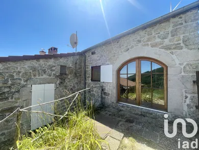 Maison traditionnelle à Saint-Symphorien-de-Mahun (07290)