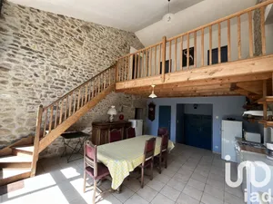 Maison de village à Terres-de-Haute-Charente (16270)