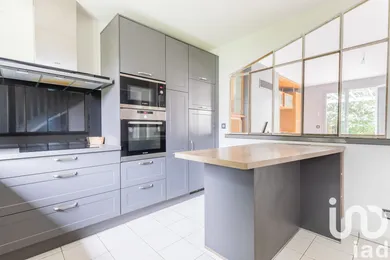 House at Sainte-Geneviève-des-Bois (91700)