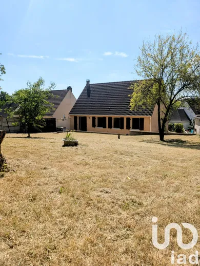 Detached house at Saint-Simon (02640)