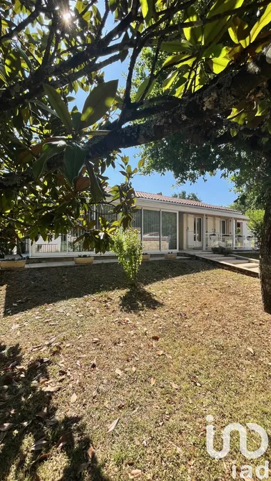 Pavillon à Vœuil-et-Giget (16400)