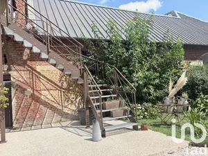 Domain in Avesnes-le-Comte (62810)