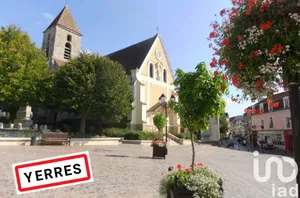 House at Yerres (91330)
