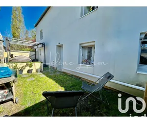 Apartment at Maffliers (95560)