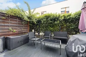 Apartment at Romainville (93230)