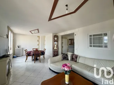 Apartment at Allonnes (72700)