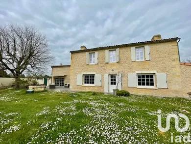 Domain at Portets (33640)