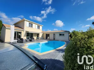 Traditional house at Saint-Martin-la-Pallu (86380)