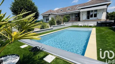 Traditional house at Croizet-sur-Gand (42540)